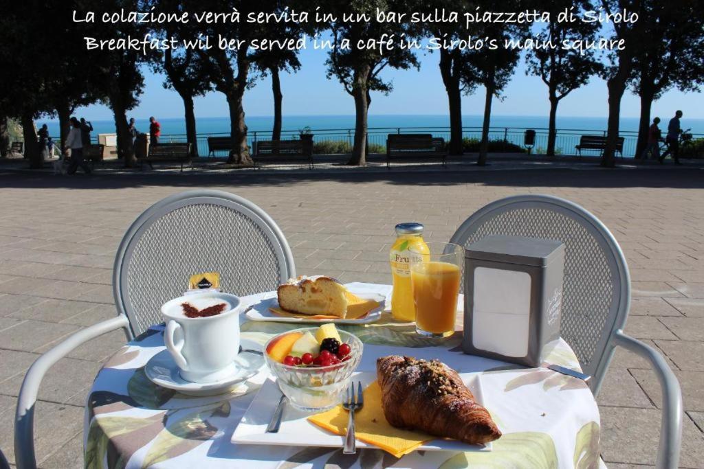 Amare Sirolo Acomodação com café da manhã Exterior foto